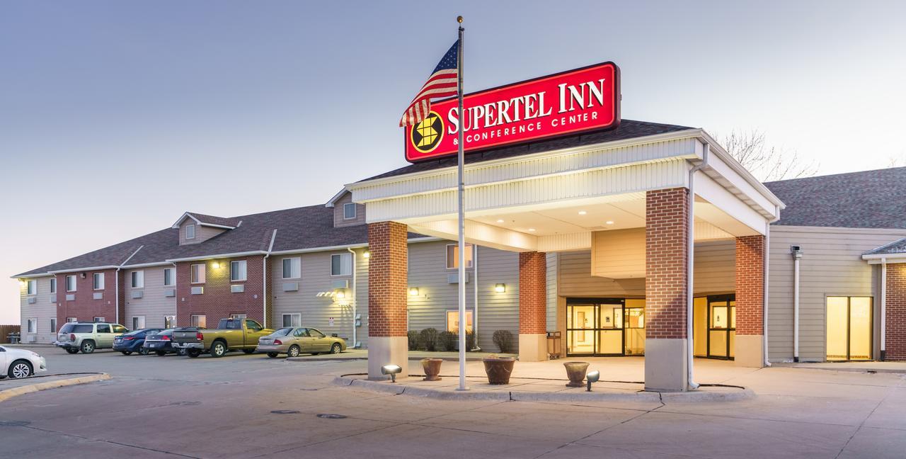 Supertel Inn And Conference Center Creston Buitenkant foto